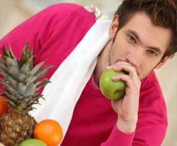 вітаміни для чоловіків в фруктах